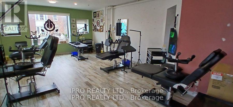 2 - 798 Bloor Street W, Toronto, Ontario  M6G 1L9 - Photo 11 - W12210645
