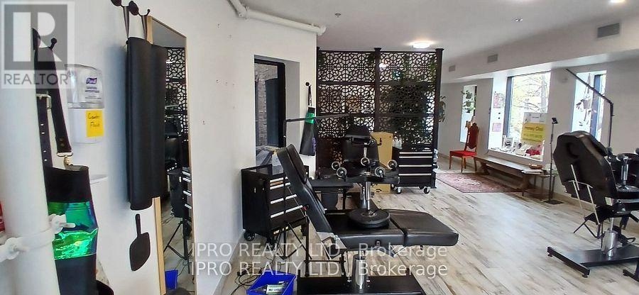 2 - 798 Bloor Street W, Toronto, Ontario  M6G 1L9 - Photo 13 - W12210645