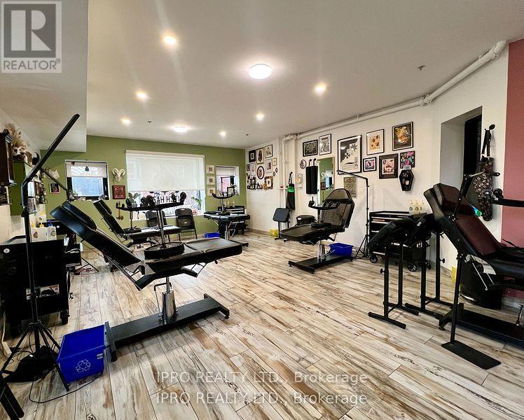 2 - 798 Bloor Street W, Toronto, Ontario  M6G 1L9 - Photo 5 - W12210645