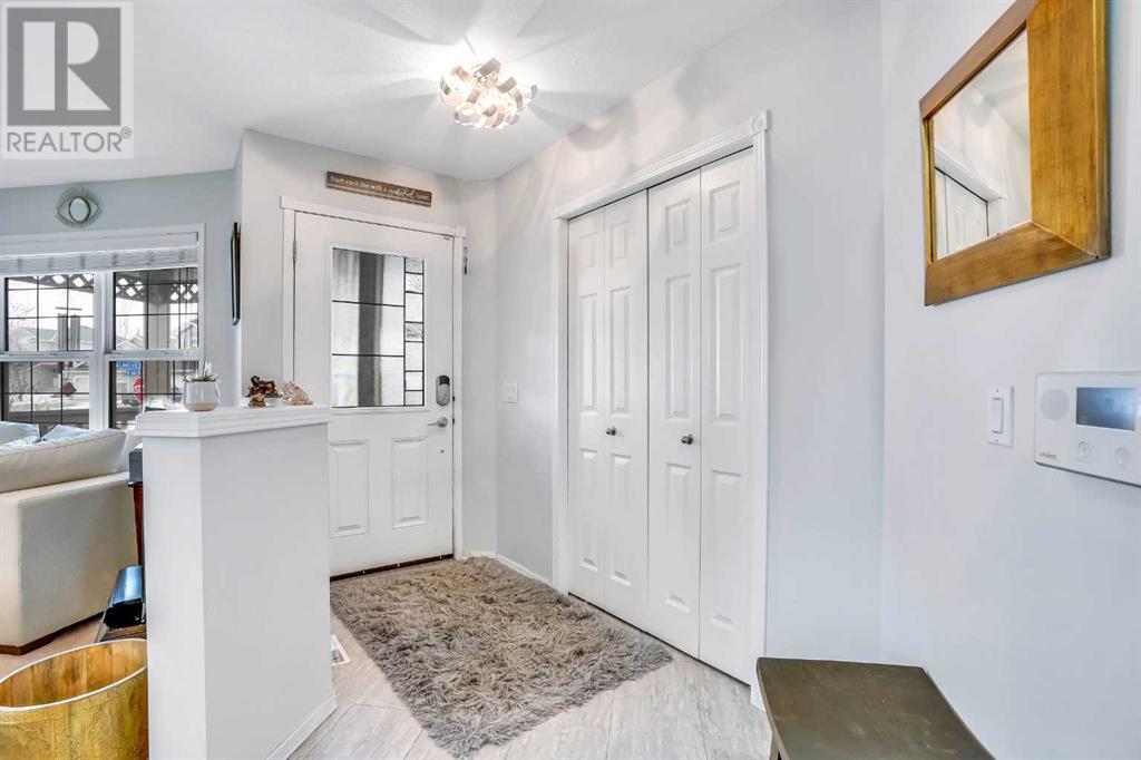 Property at 115 WEST LAKEVIEW Passage image 4