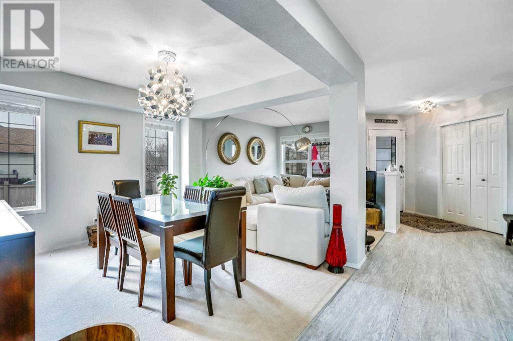 Property at 115 WEST LAKEVIEW Passage image 3
