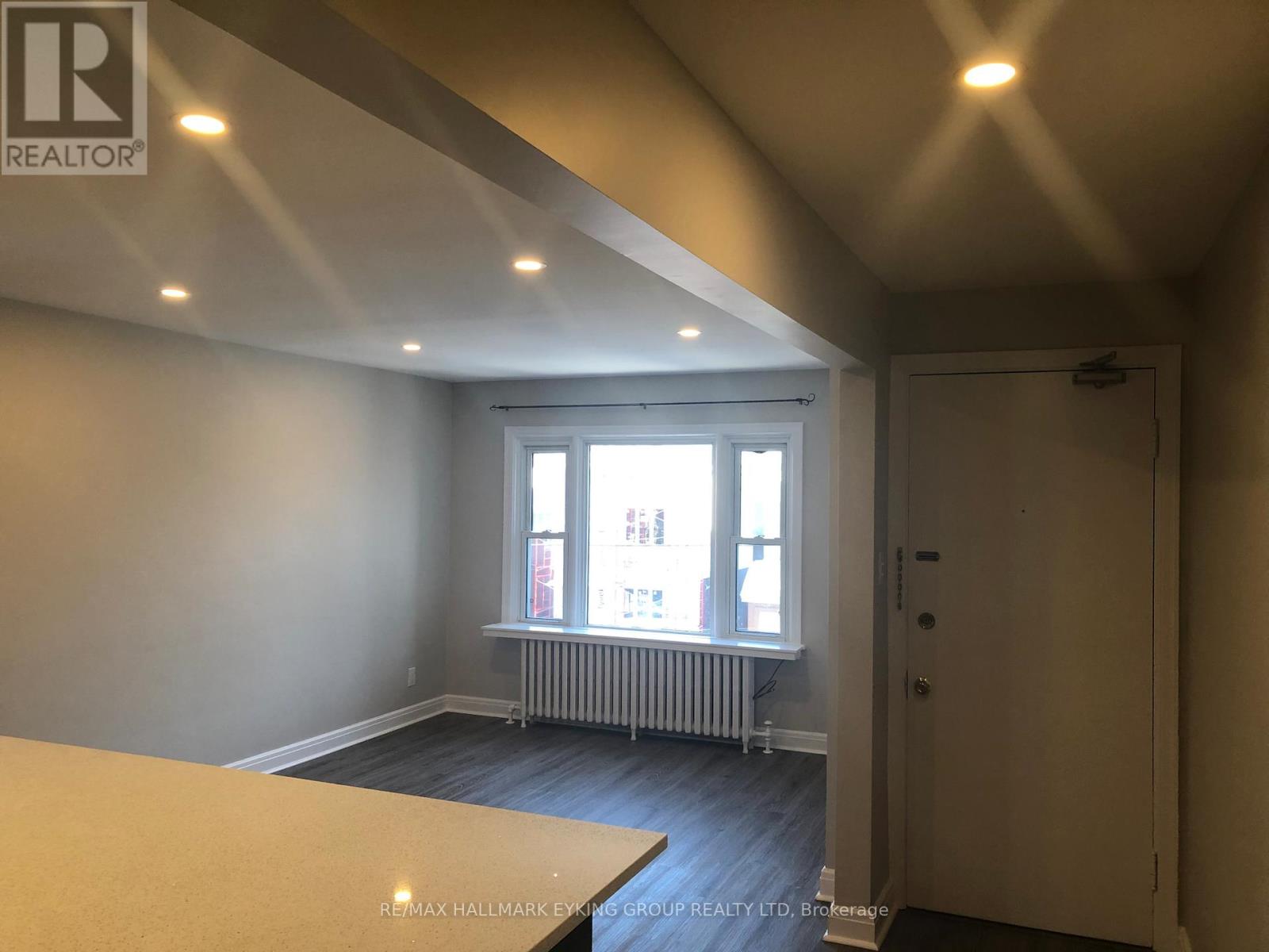 4 - 131 Hawthorne Avenue, Ottawa, Ontario  K1S 0B2 - Photo 3 - X12210104