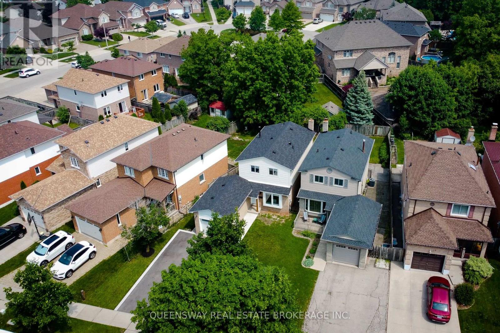 142 Macintosh Drive N, Hamilton, Ontario  L8E 4A4 - Photo 11 - X12210532