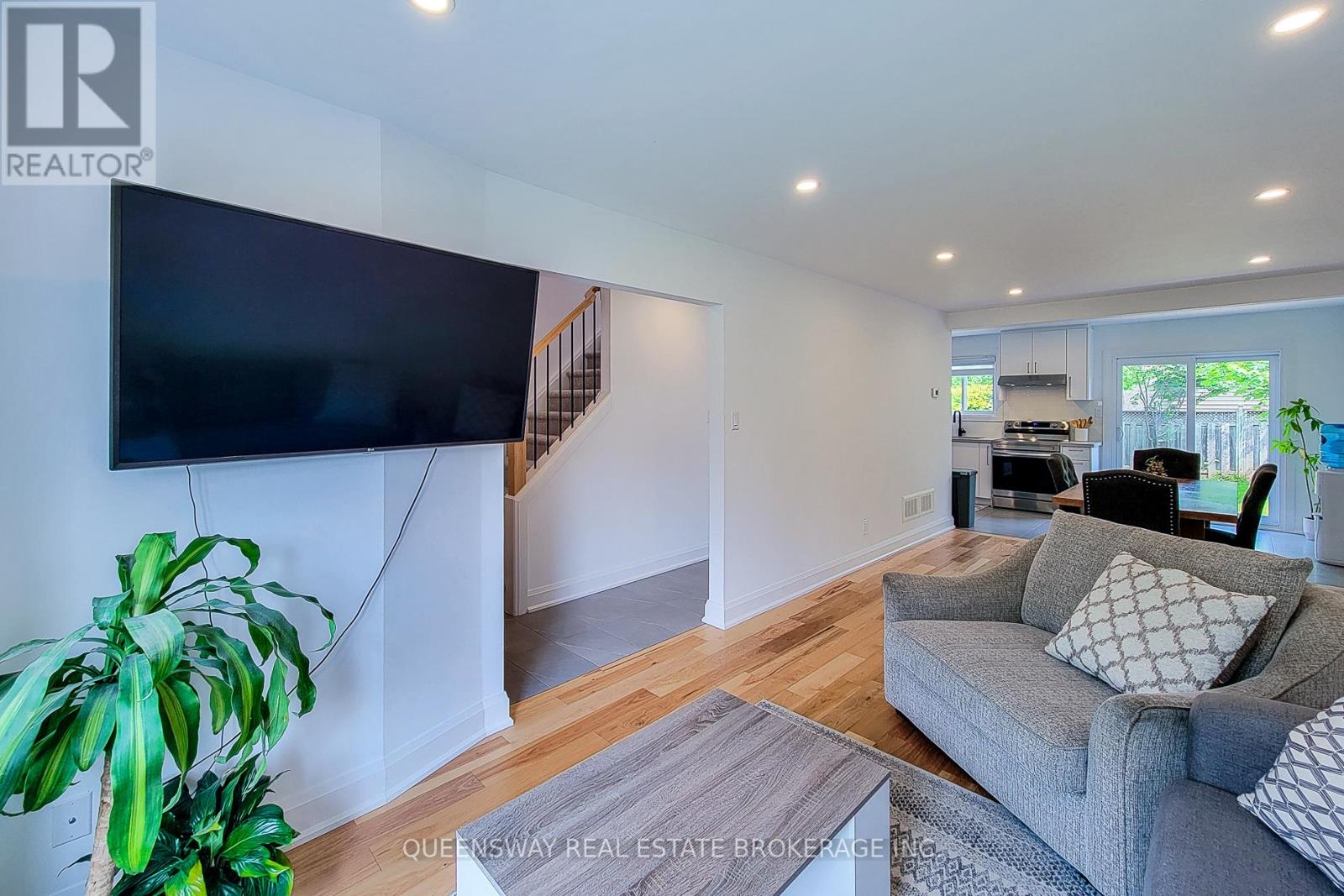 142 Macintosh Drive N, Hamilton, Ontario  L8E 4A4 - Photo 17 - X12210532