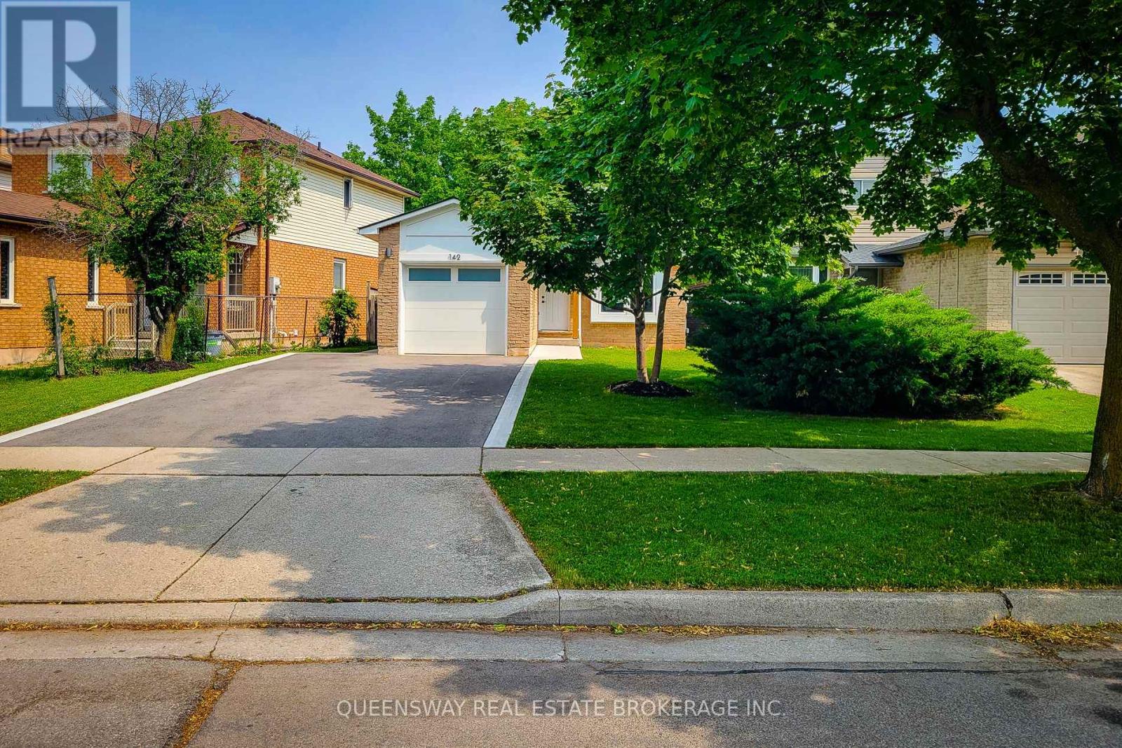 142 Macintosh Drive N, Hamilton, Ontario  L8E 4A4 - Photo 3 - X12210532