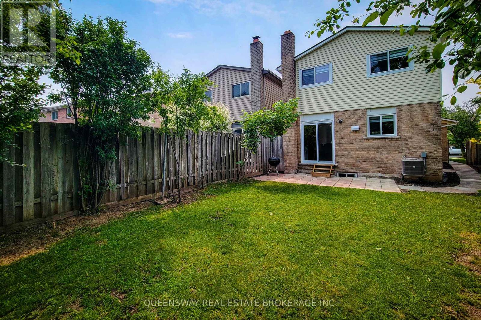 142 Macintosh Drive N, Hamilton, Ontario  L8E 4A4 - Photo 6 - X12210532