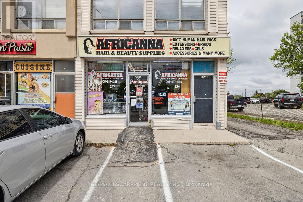 952 UPPER WELLINGTON STREET, Hamilton, Ontario