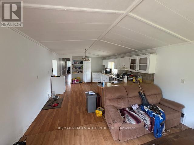 45 Maple Grove Village Road, Southgate, Ontario  N0C 1B0 - Photo 11 - X12210582