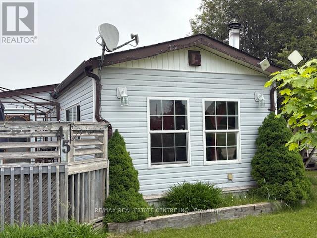 45 Maple Grove Village Road, Southgate, Ontario  N0C 1B0 - Photo 3 - X12210582