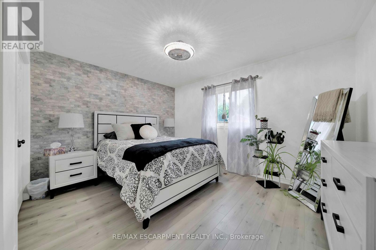 144 Forest Street, Haldimand, Ontario  N1A 1C1 - Photo 25 - X12210594