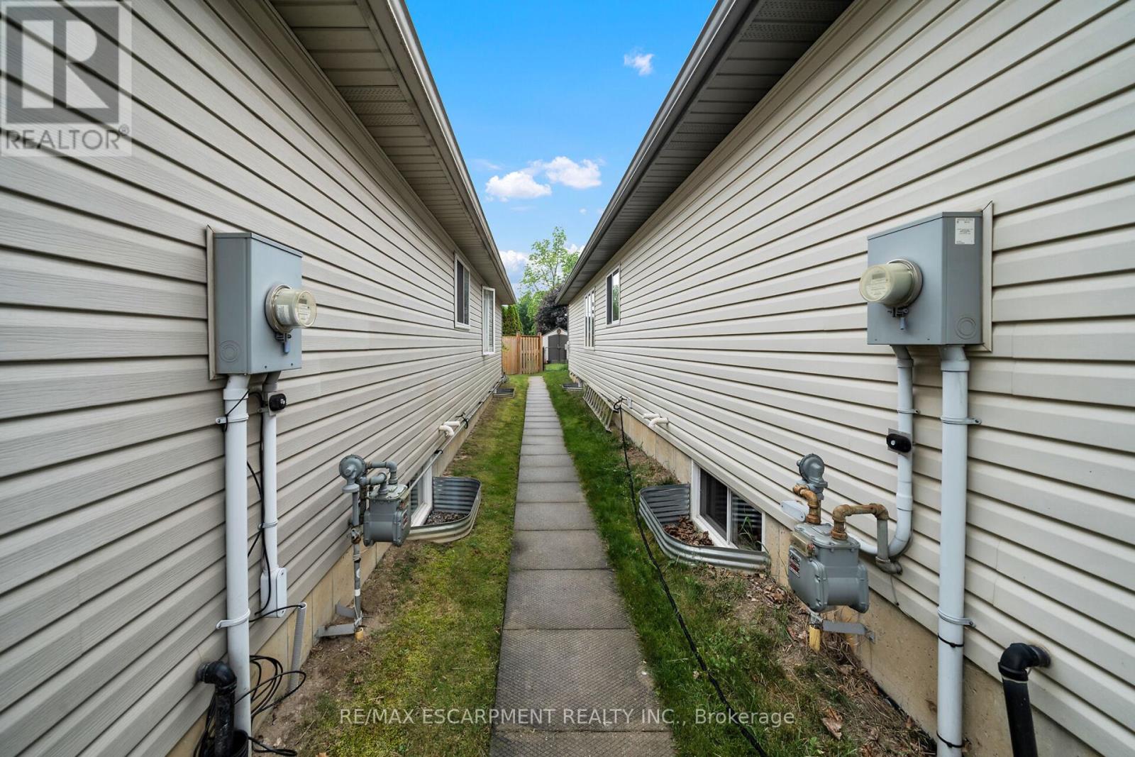 144 Forest Street, Haldimand, Ontario  N1A 1C1 - Photo 43 - X12210594