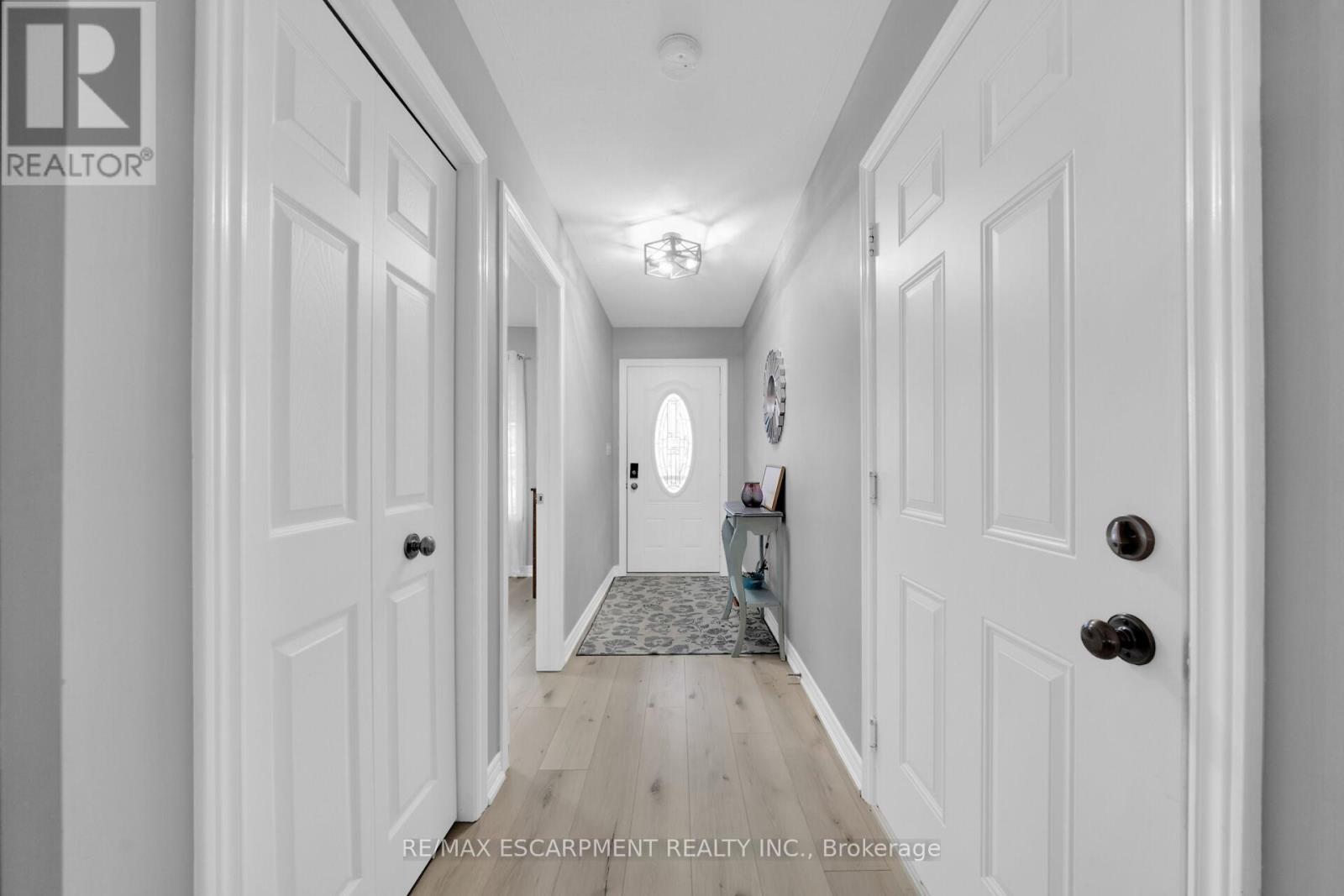 144 Forest Street, Haldimand, Ontario  N1A 1C1 - Photo 8 - X12210594