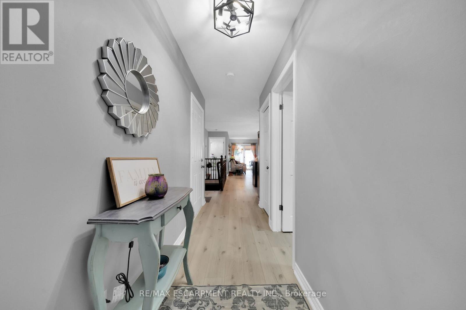 144 Forest Street, Haldimand, Ontario  N1A 1C1 - Photo 9 - X12210594