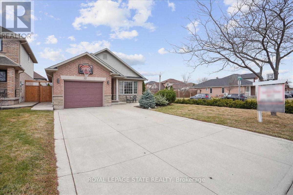 32 Sonoma Lane, Hamilton, Ontario  L8E 6B5 - Photo 10 - X12210618
