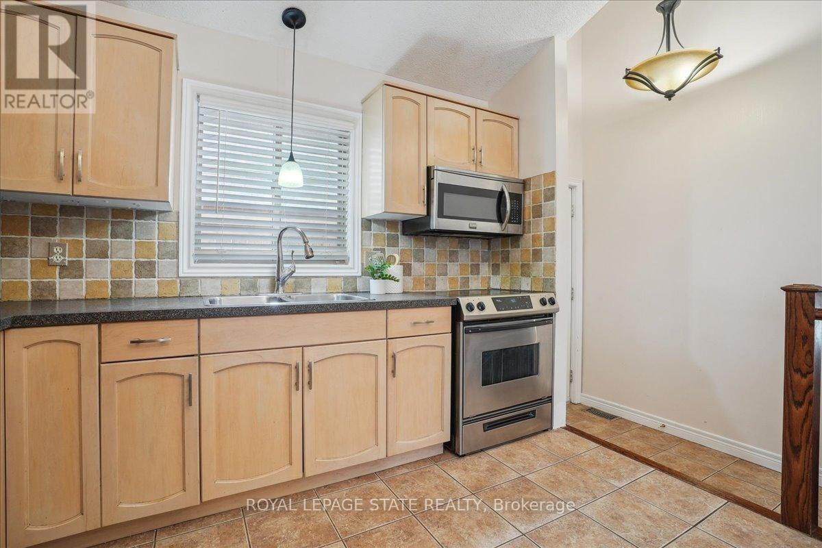 32 Sonoma Lane, Hamilton, Ontario  L8E 6B5 - Photo 24 - X12210618
