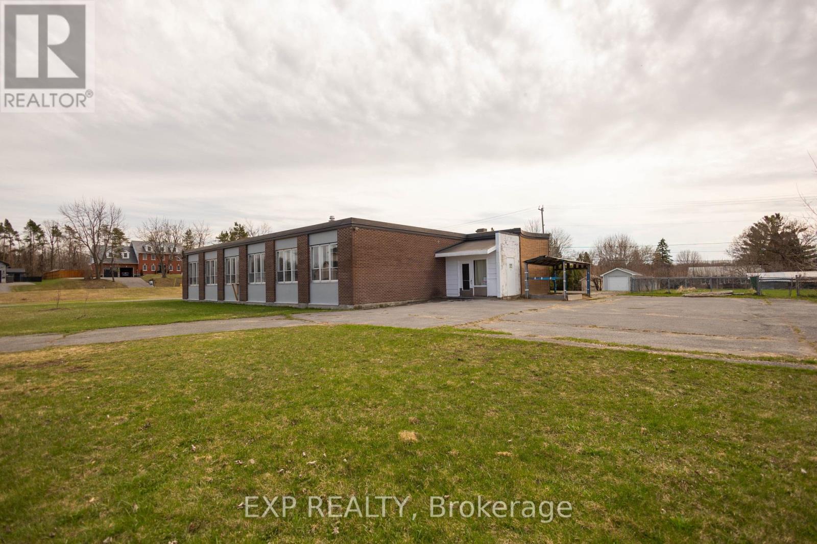 581 Cheryl Street, South Stormont, Ontario  K6K 1N5 - Photo 12 - X12210620