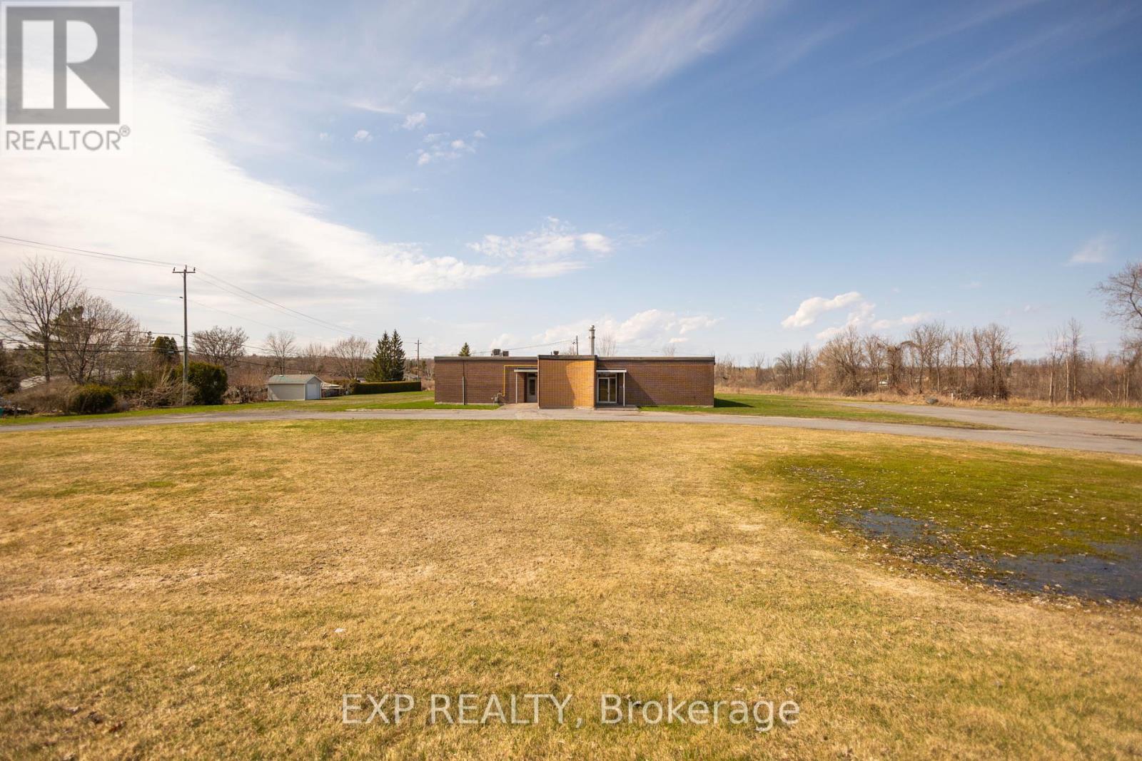 581 Cheryl Street, South Stormont, Ontario  K6K 1N5 - Photo 2 - X12210620