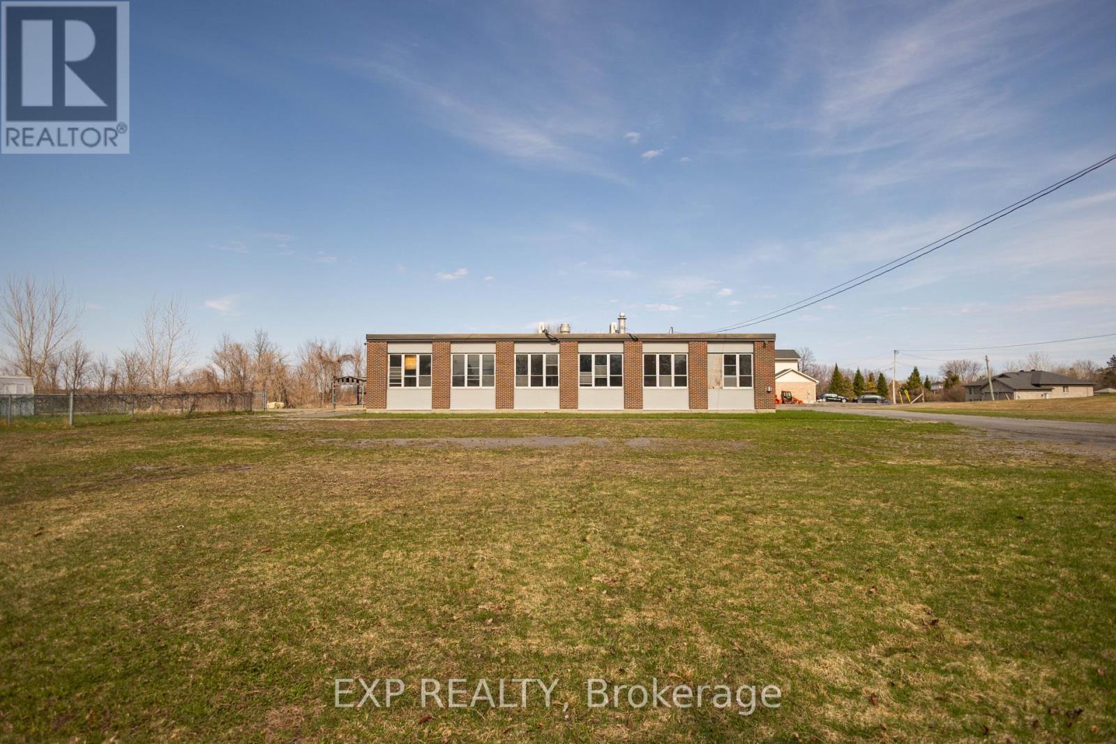 581 Cheryl Street, South Stormont, Ontario  K6K 1N5 - Photo 5 - X12210620