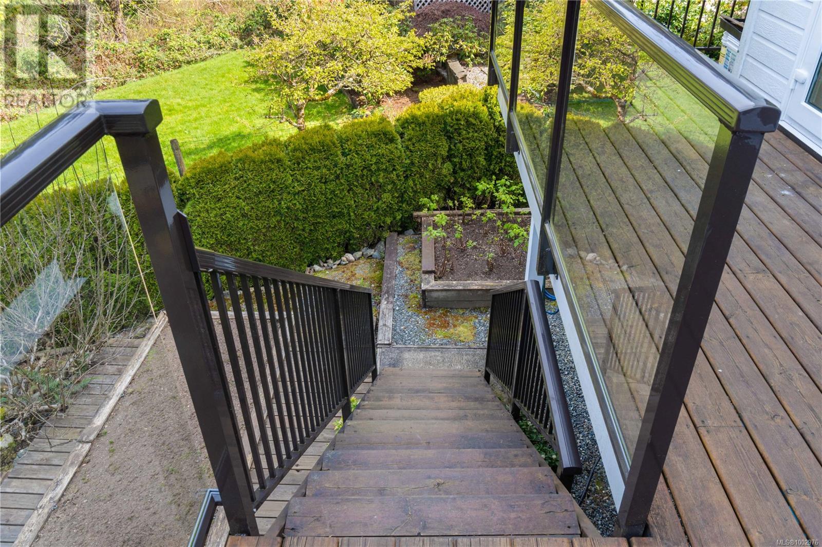 1232 College Dr, Nanaimo, British Columbia  V9R 5Z5 - Photo 45 - 1002976