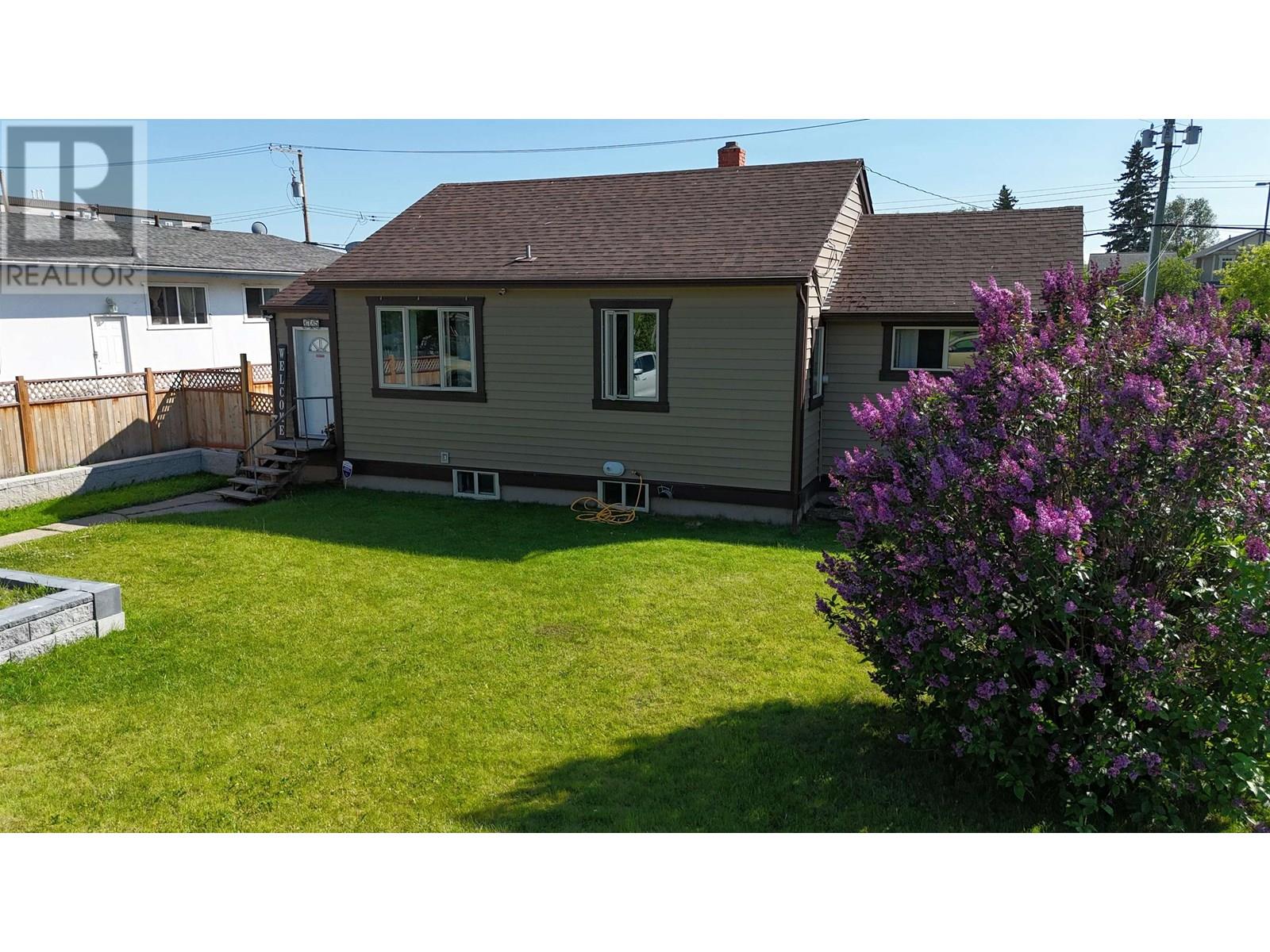 1715 9th Avenue, Prince George, British Columbia  V2L 3R9 - Photo 2 - R3013797