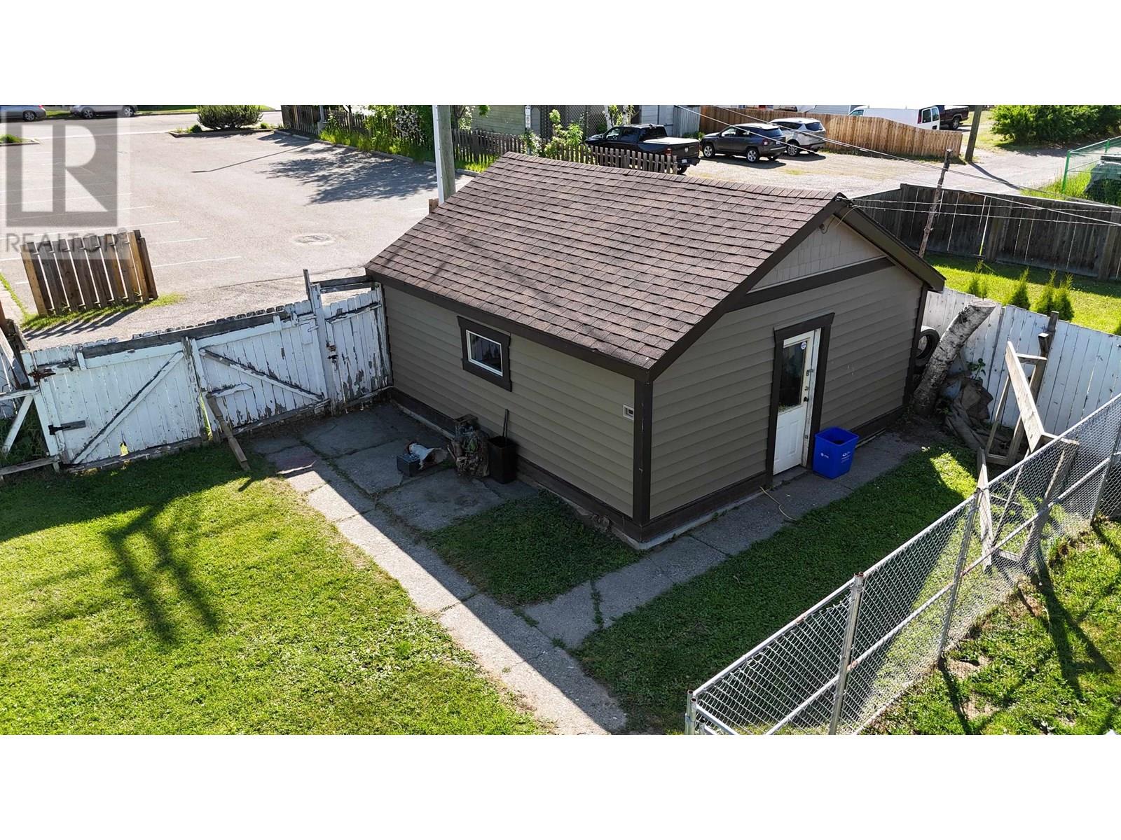 1715 9th Avenue, Prince George, British Columbia  V2L 3R9 - Photo 3 - R3013797