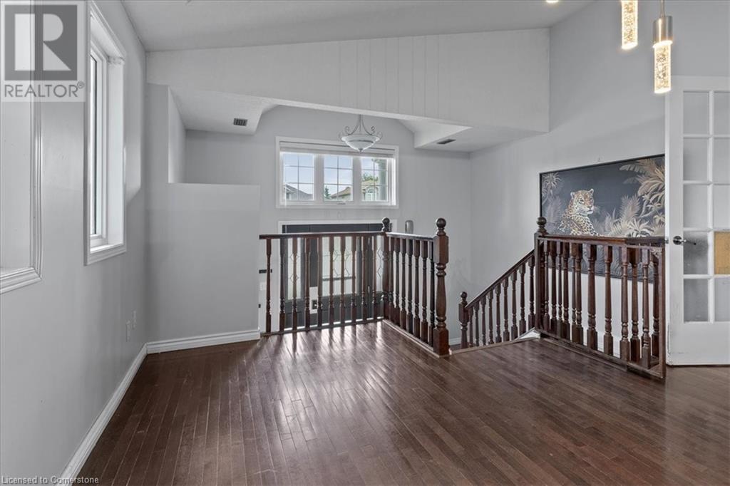 3 Wisteria Court, Kitchener, Ontario  N2E 3T4 - Photo 7 - 40738893