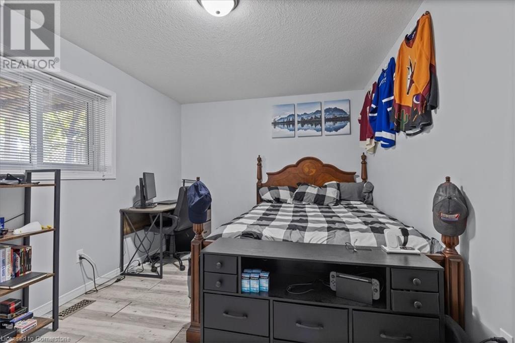 3 Wisteria Court, Kitchener, Ontario  N2E 3T4 - Photo 31 - 40738893