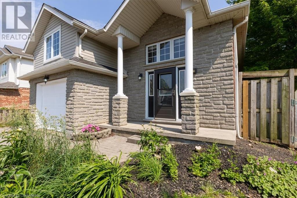 3 Wisteria Court, Kitchener, Ontario  N2E 3T4 - Photo 2 - 40738893
