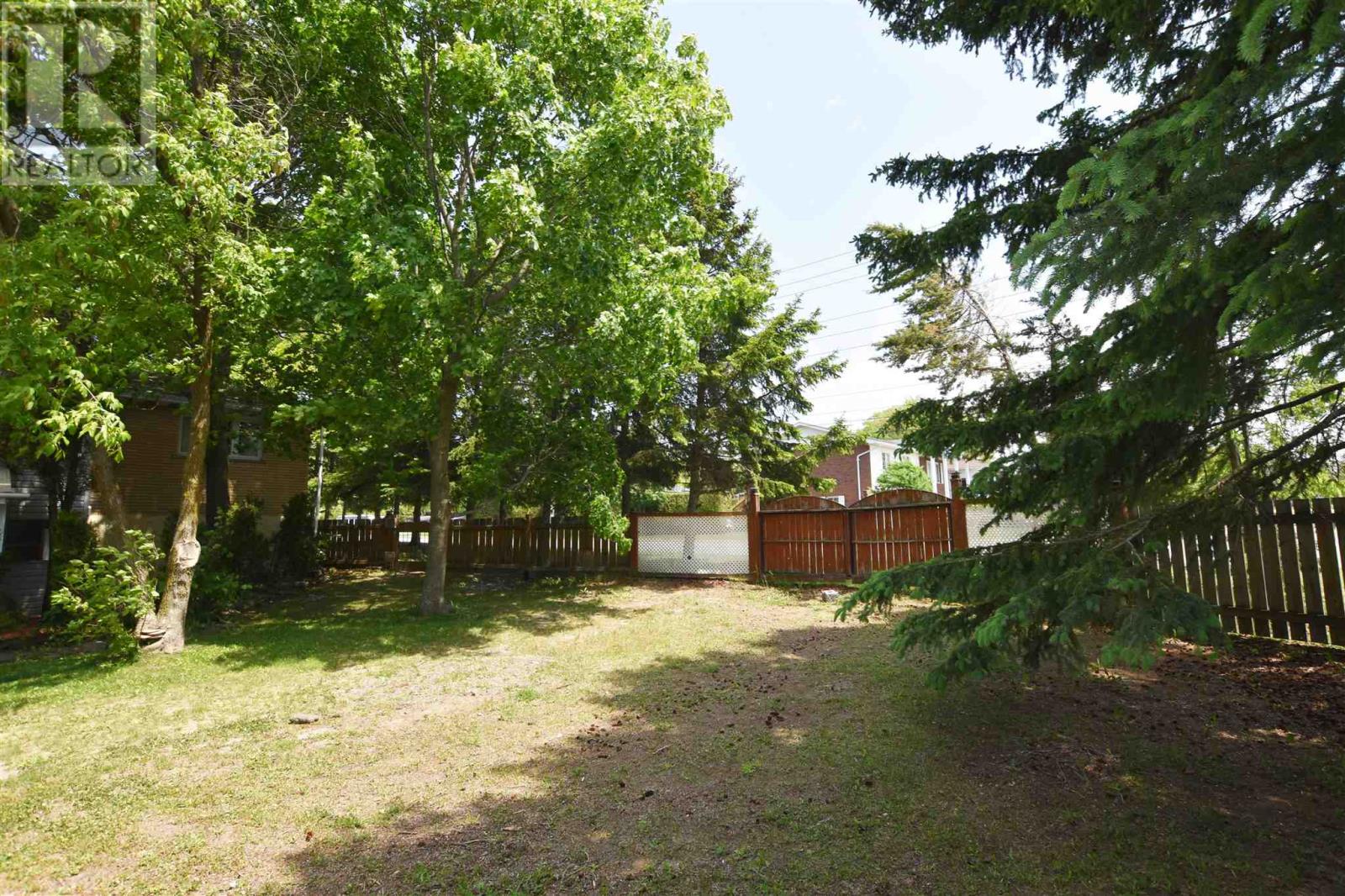 106 Knox Ave, Sault Ste. Marie, Ontario  P6B 3X9 - Photo 14 - SM251492
