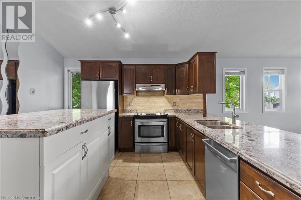 3 Wisteria Court, Kitchener, Ontario  N2E 3T4 - Photo 9 - 40738902