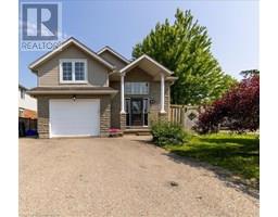 3 WISTERIA Court, Kitchener, Ontario