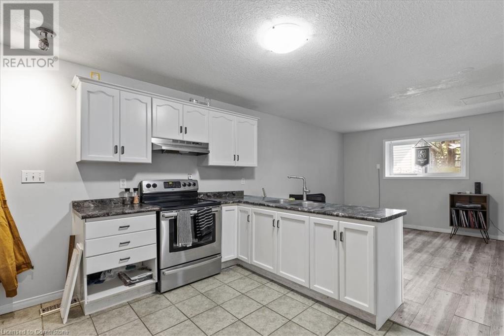 3 Wisteria Court, Kitchener, Ontario  N2E 3T4 - Photo 28 - 40738902