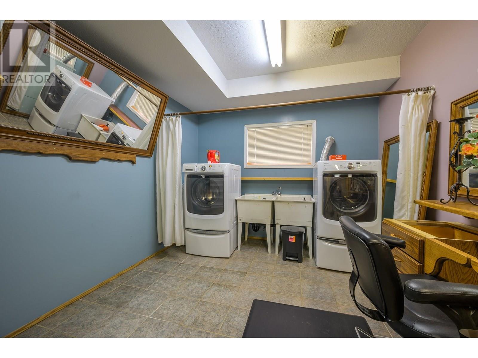 1120 14th Street, Kamloops, British Columbia  V2B 8K7 - Photo 37 - 10351689