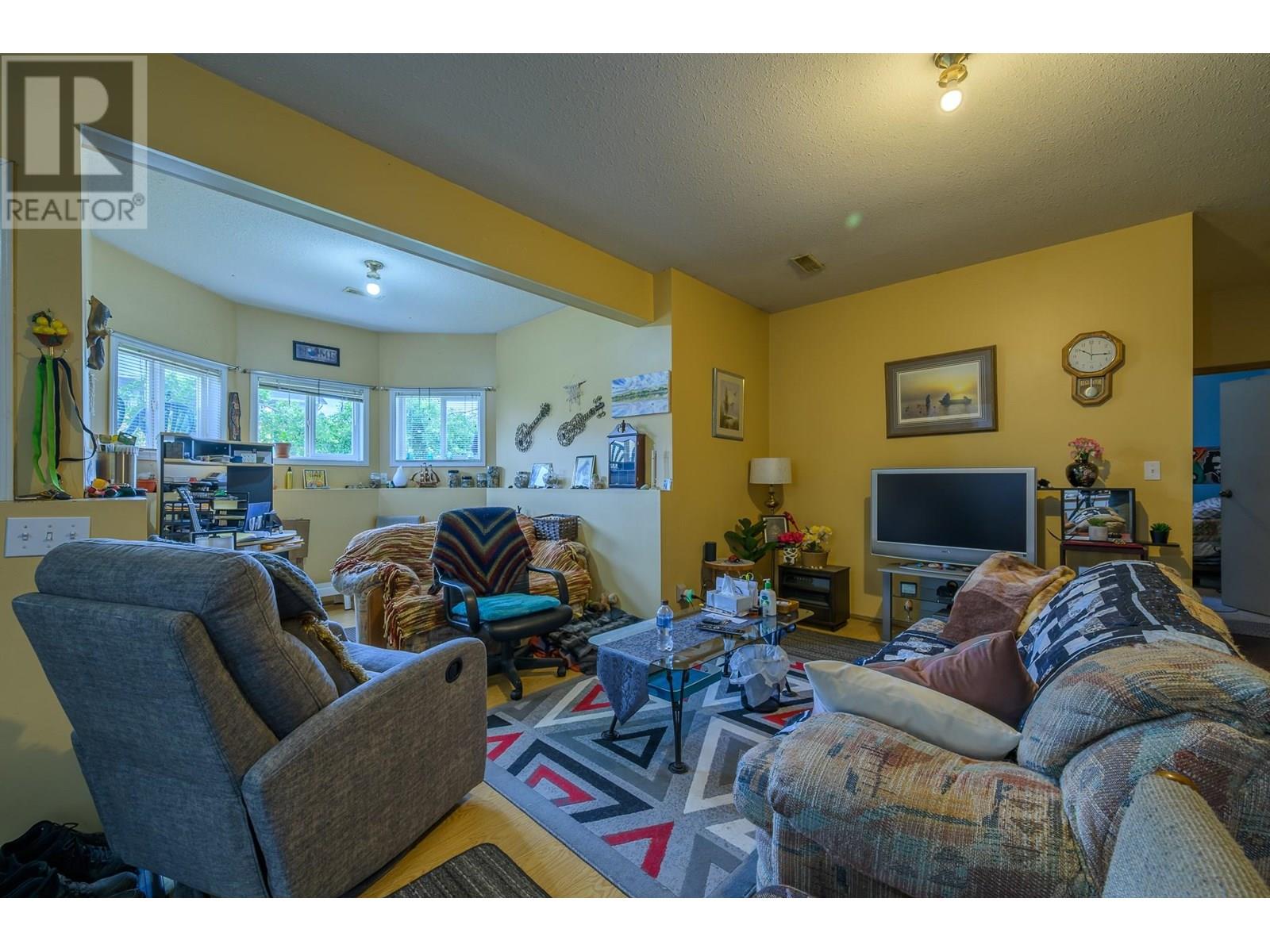1120 14th Street, Kamloops, British Columbia  V2B 8K7 - Photo 40 - 10351689