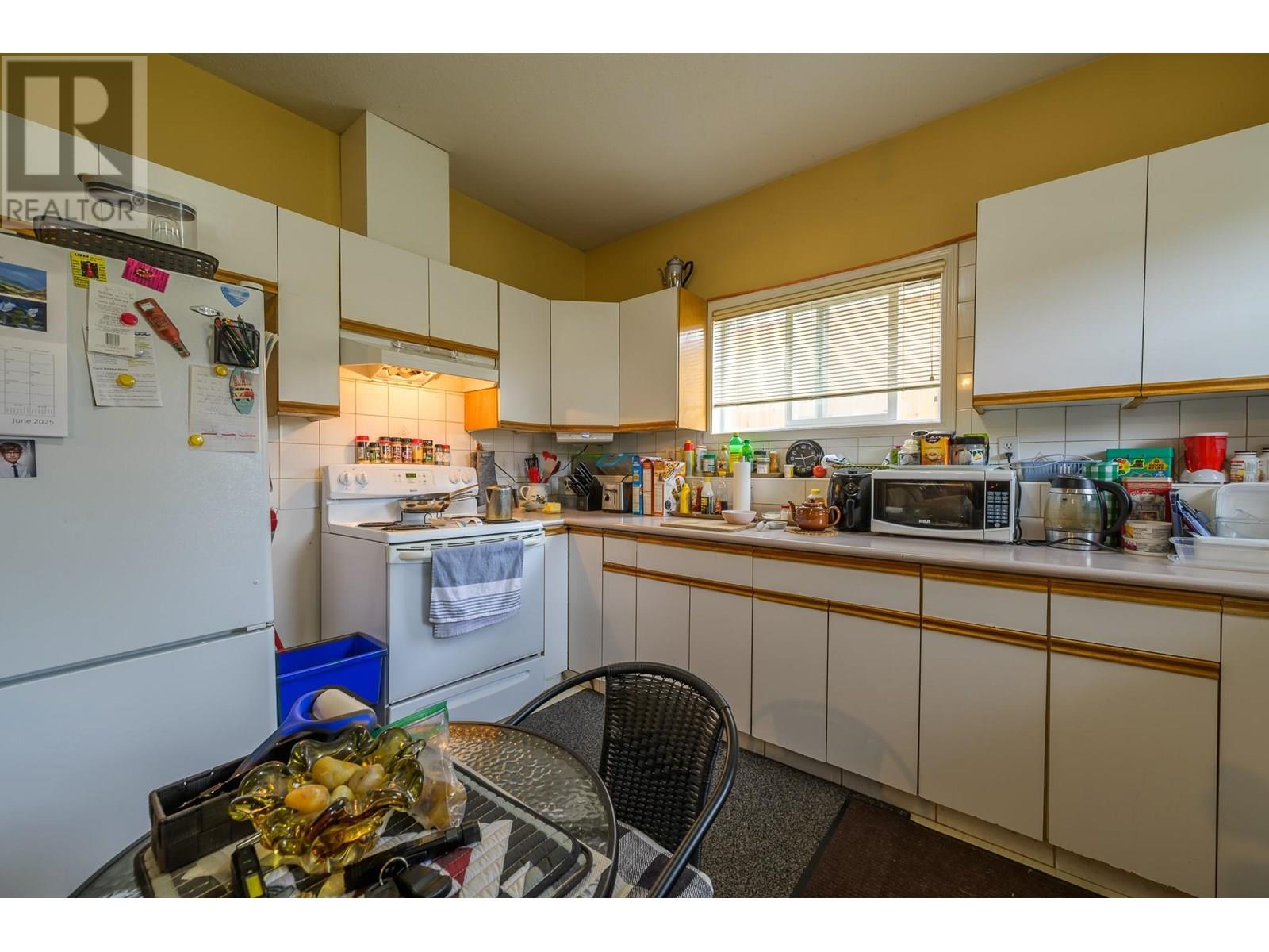 1120 14th Street, Kamloops, British Columbia  V2B 8K7 - Photo 43 - 10351689