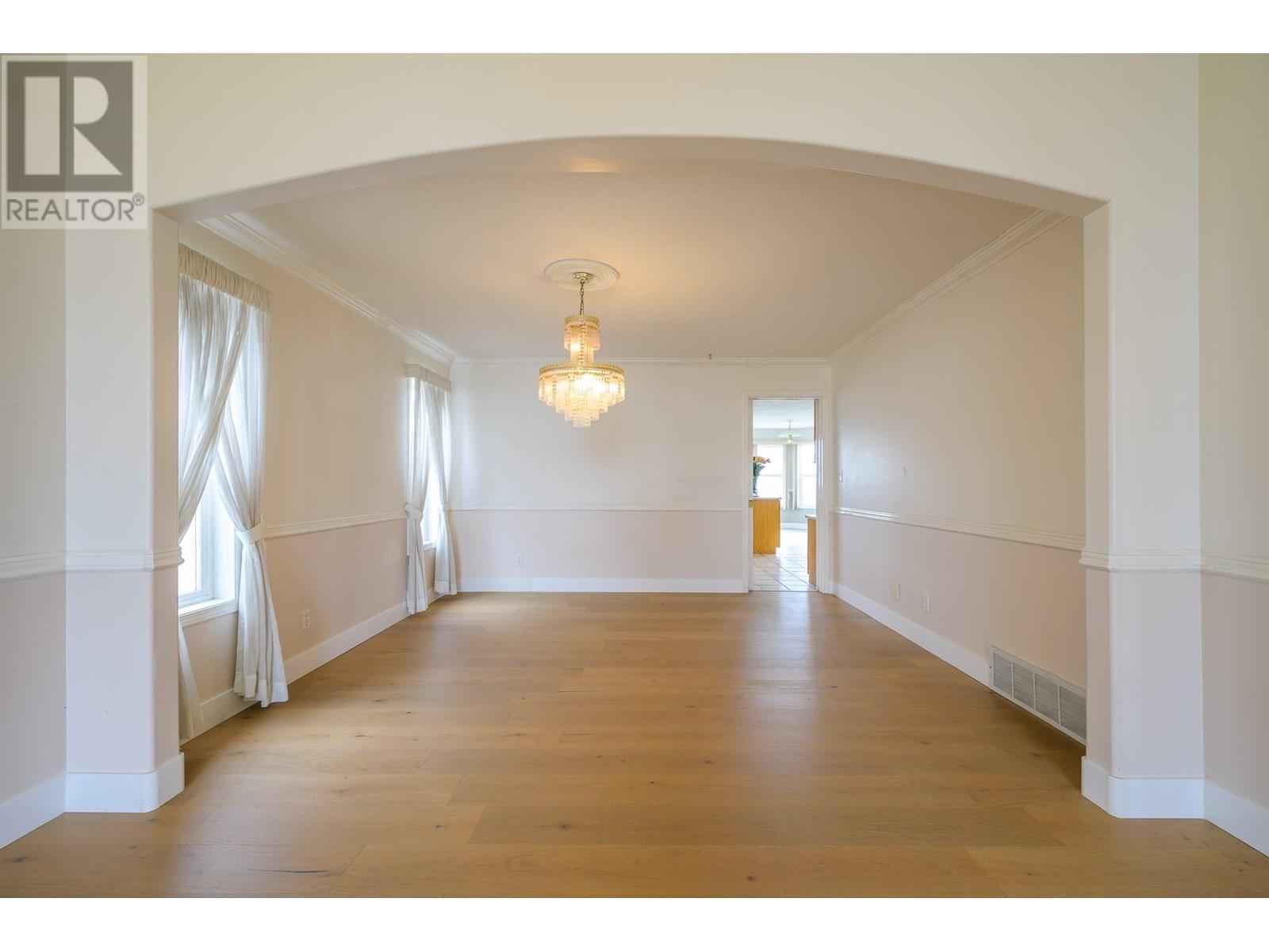 1120 14th Street, Kamloops, British Columbia  V2B 8K7 - Photo 5 - 10351689