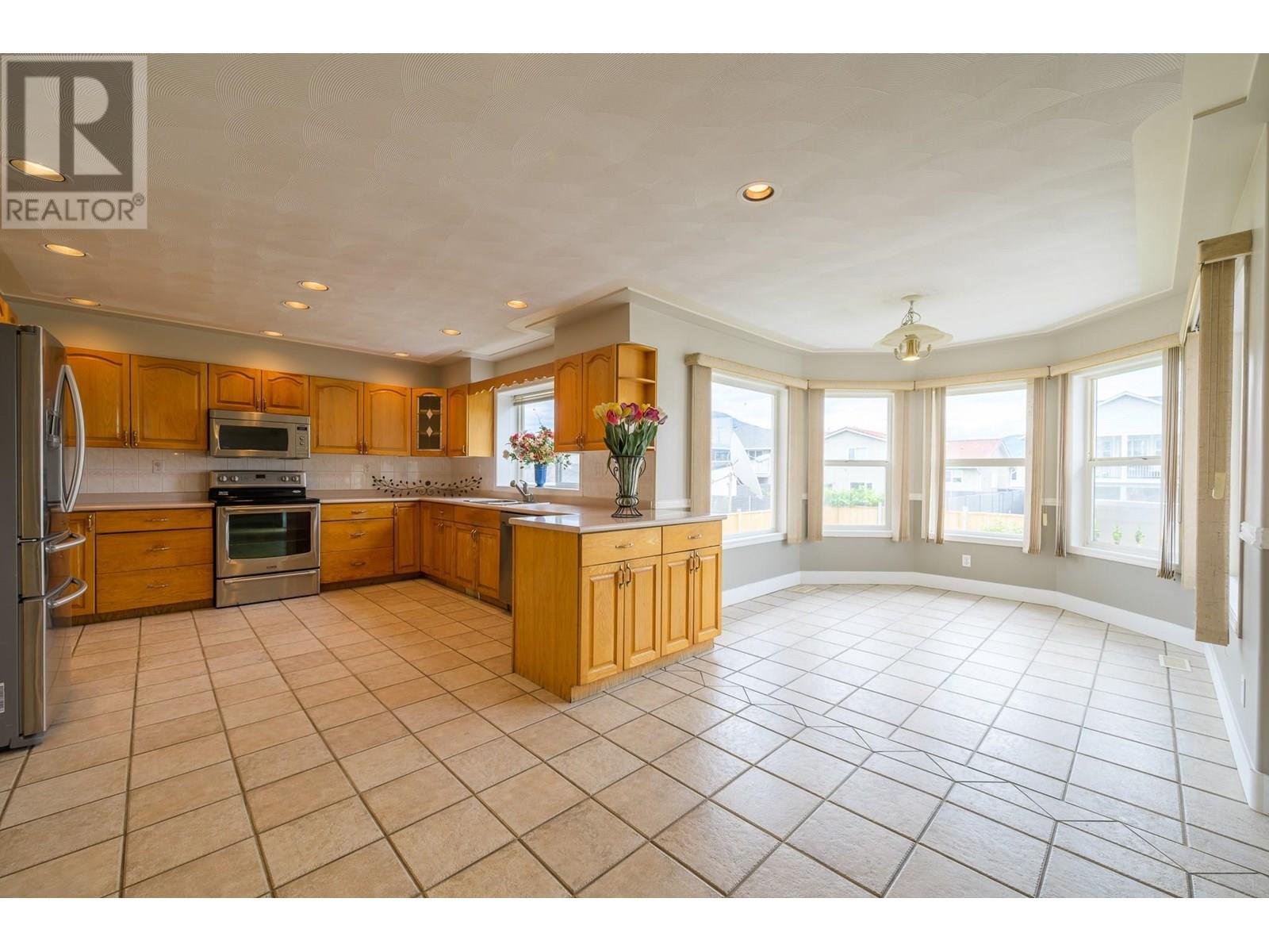 1120 14th Street, Kamloops, British Columbia  V2B 8K7 - Photo 7 - 10351689