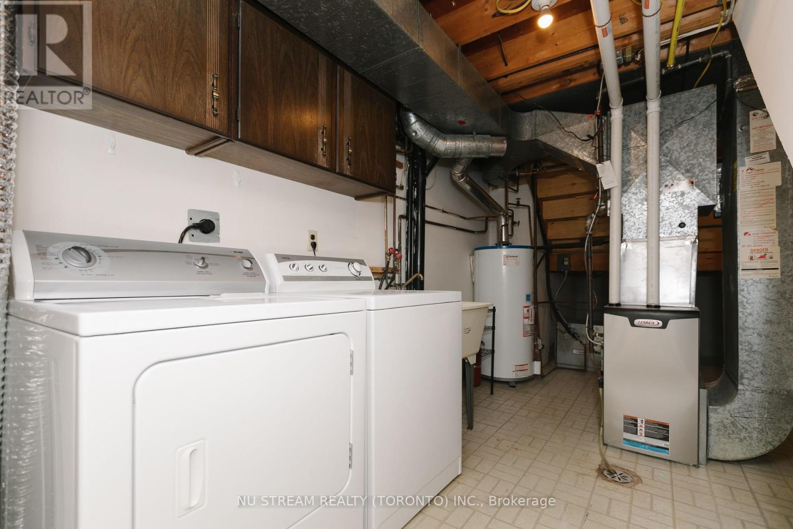 57 Gypsy Roseway, Toronto, Ontario  M2N 5Z1 - Photo 15 - C12122238