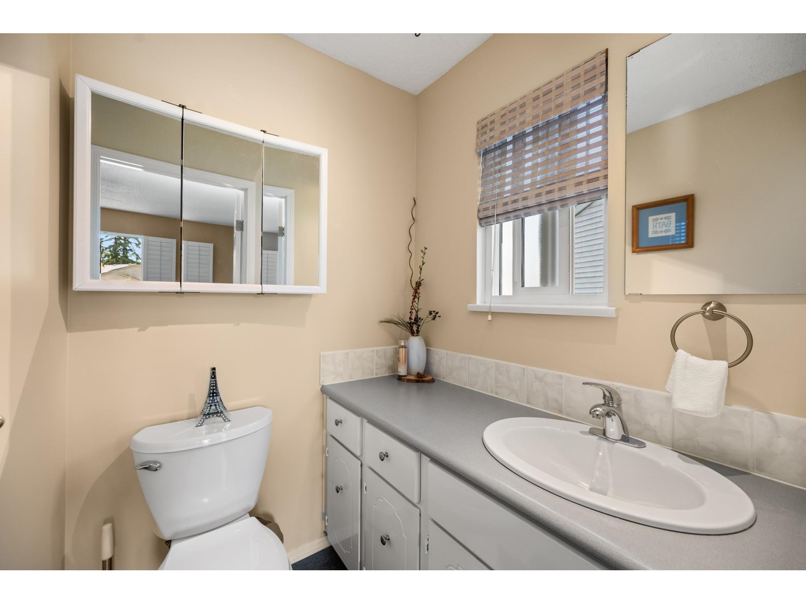 12241 80a Avenue, Surrey, British Columbia  V3W 7R8 - Photo 17 - R3013392