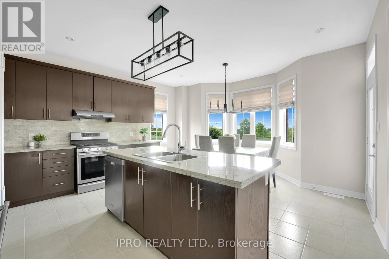 89 Daviselm Drive, Brampton, Ontario  L6X 2Z1 - Photo 8 - W12184364