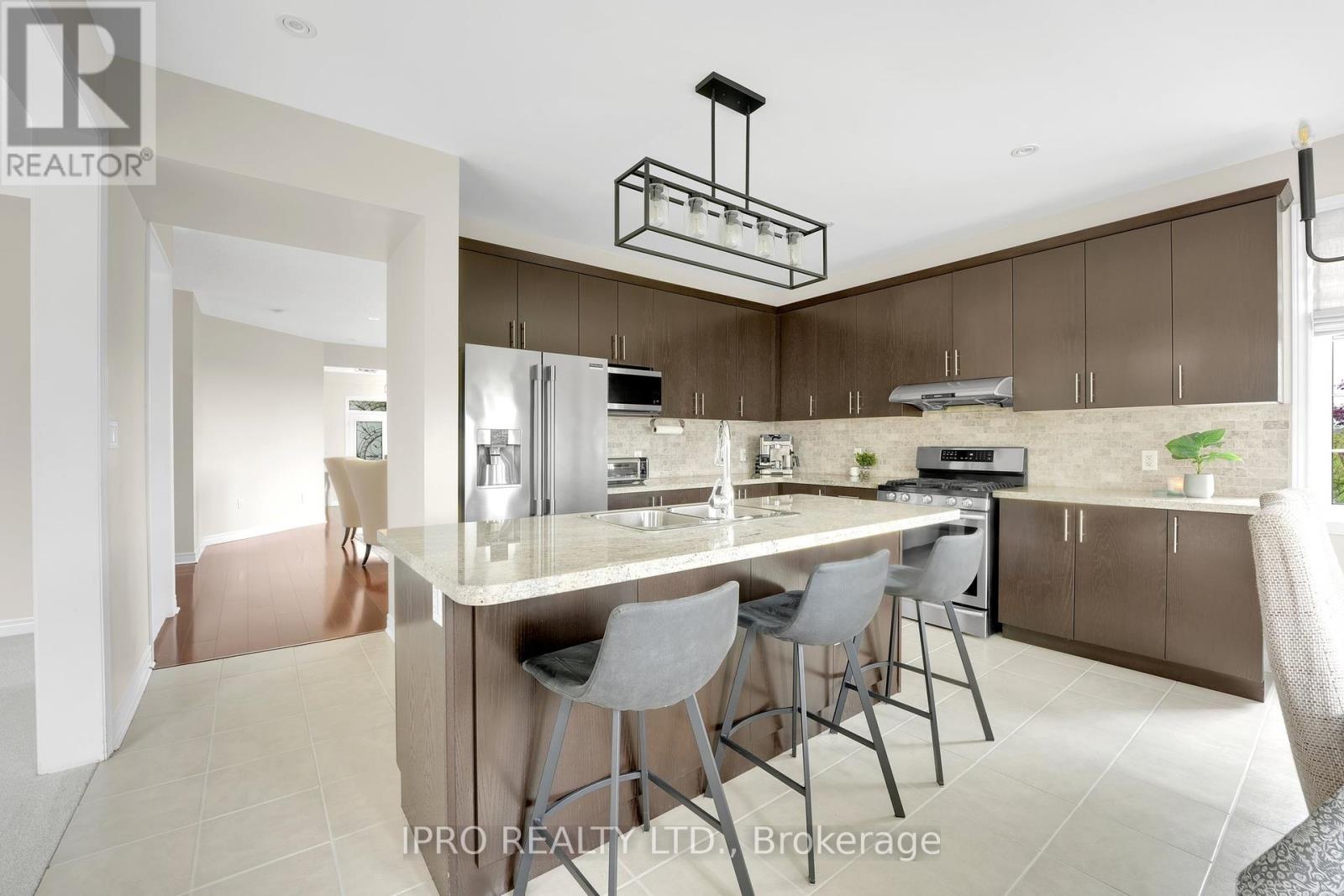 89 Daviselm Drive, Brampton, Ontario  L6X 2Z1 - Photo 9 - W12184364