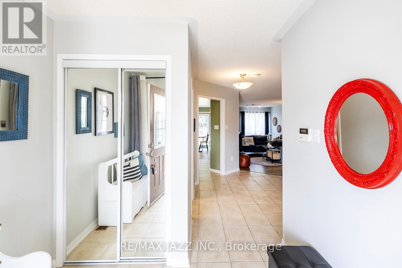 80 Barrister Avenue, Whitby, Ontario  L1R 3H3 - Photo 6 - E12210827