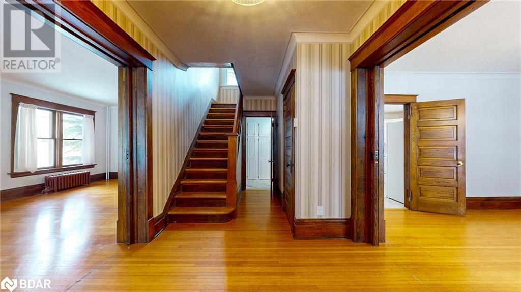 453 2nd Avenue W, Owen Sound, Ontario  N4K 4L9 - Photo 3 - 40703003