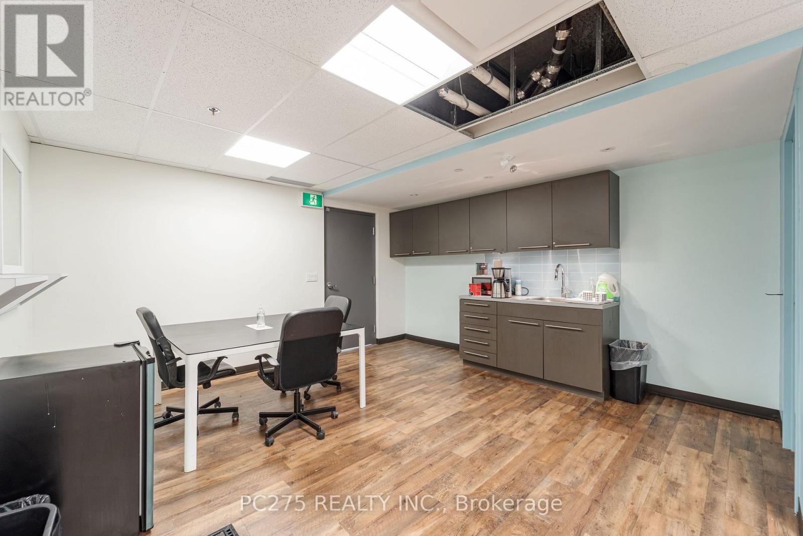 102 - 120 Eglinton Avenue E, Toronto, Ontario  M4P 1E2 - Photo 12 - C12210896