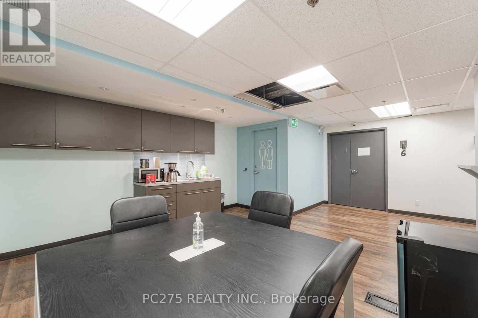 102 - 120 Eglinton Avenue E, Toronto, Ontario  M4P 1E2 - Photo 13 - C12210896