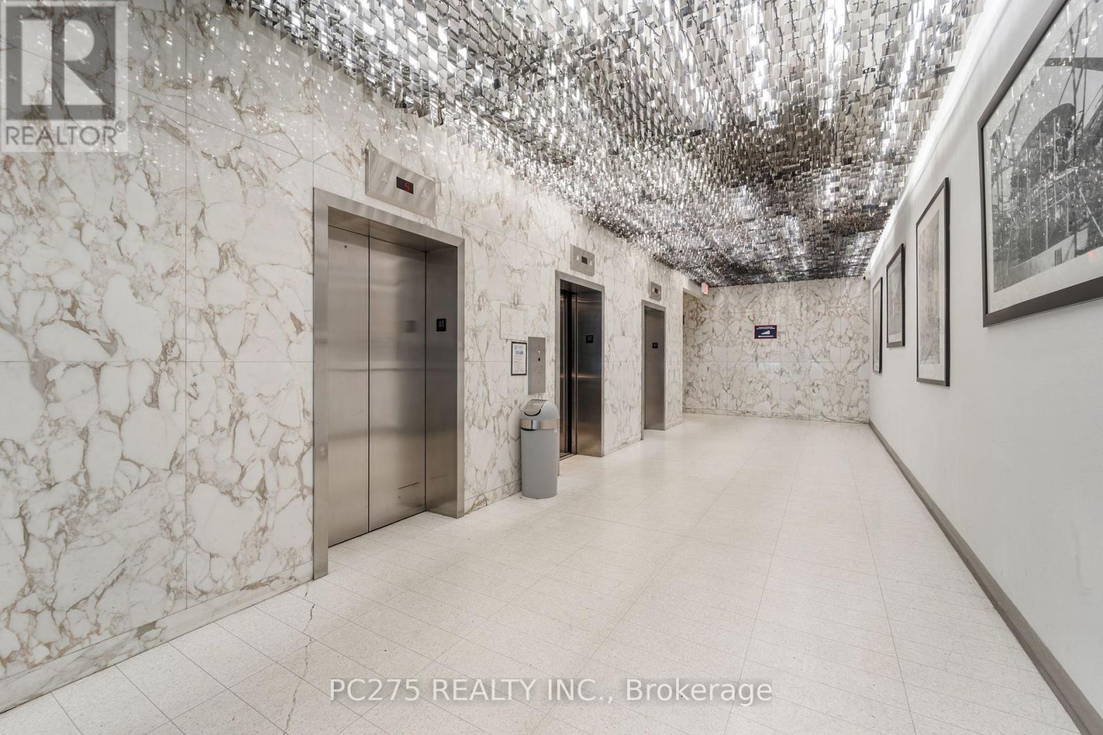 102 - 120 Eglinton Avenue E, Toronto, Ontario  M4P 1E2 - Photo 4 - C12210896