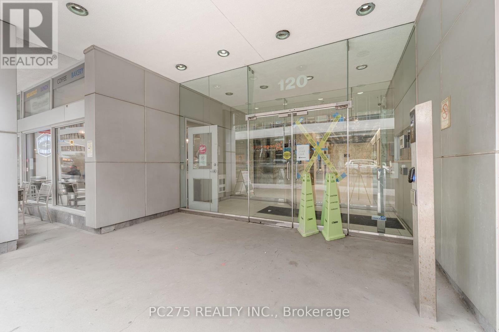 102 - 120 Eglinton Avenue E, Toronto, Ontario  M4P 1E2 - Photo 5 - C12210896