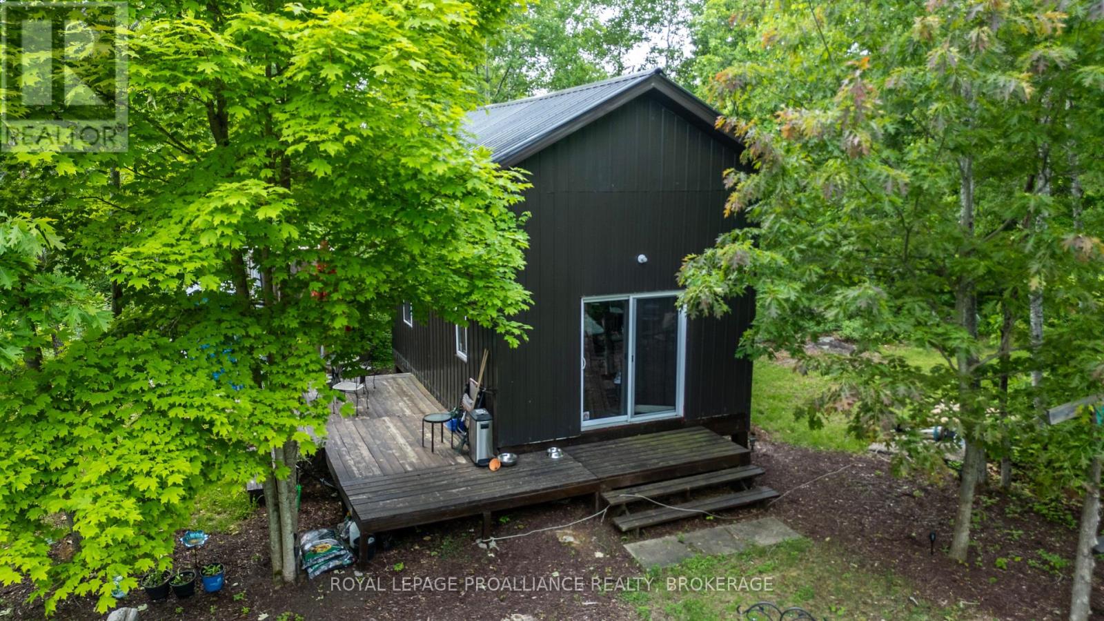 384 Big Crosby Lake Road, Rideau Lakes, Ontario  K0G 1X0 - Photo 8 - X12210845