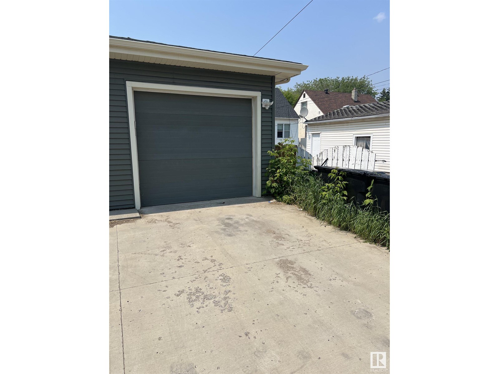 Property at 10576 62 AV NW NW image 3