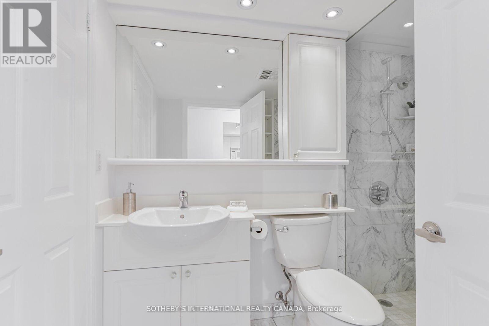 1902 - 388 Bloor Street E, Toronto (Rosedale-Moore Park), Ontario  M4W 3W9 - Photo 10 - C12210733